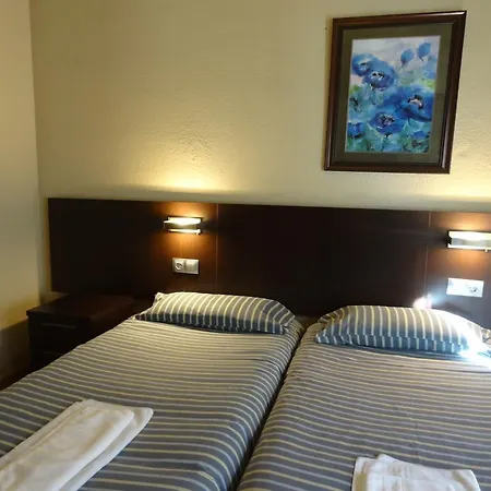 Гостевой дом Hostal Cal Forner *