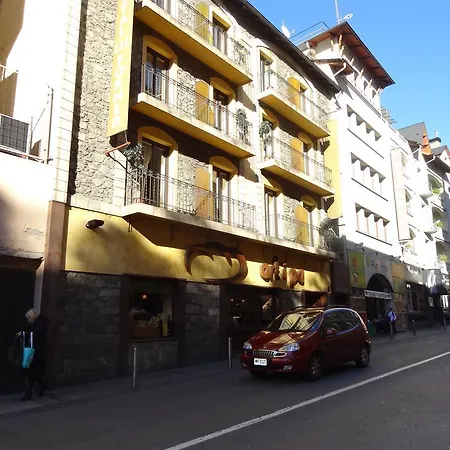 Hostal Cal Forner Гостевой дом *
